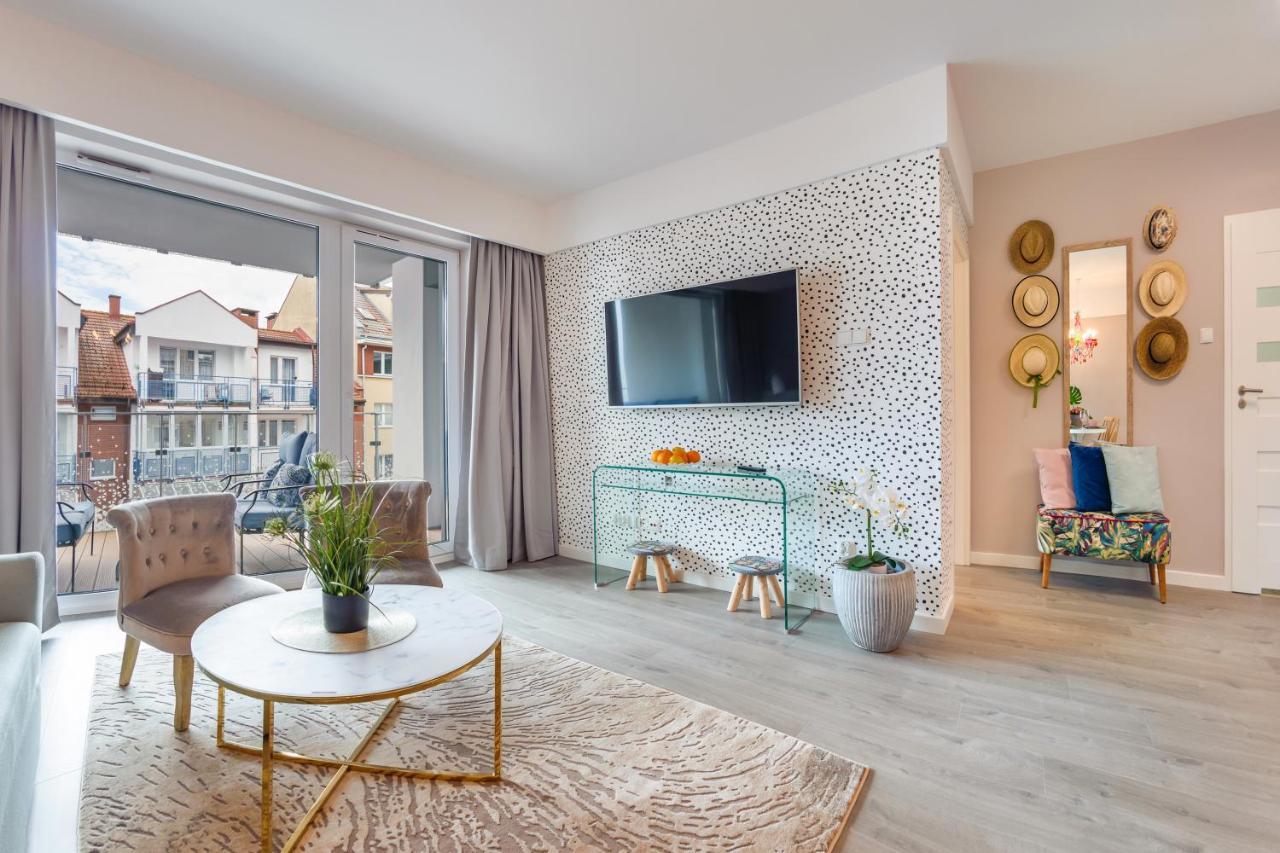 Apartamenty Sun & Snow Nadmorskie Tarasy Z Basenem Kołobrzeg Exterior foto