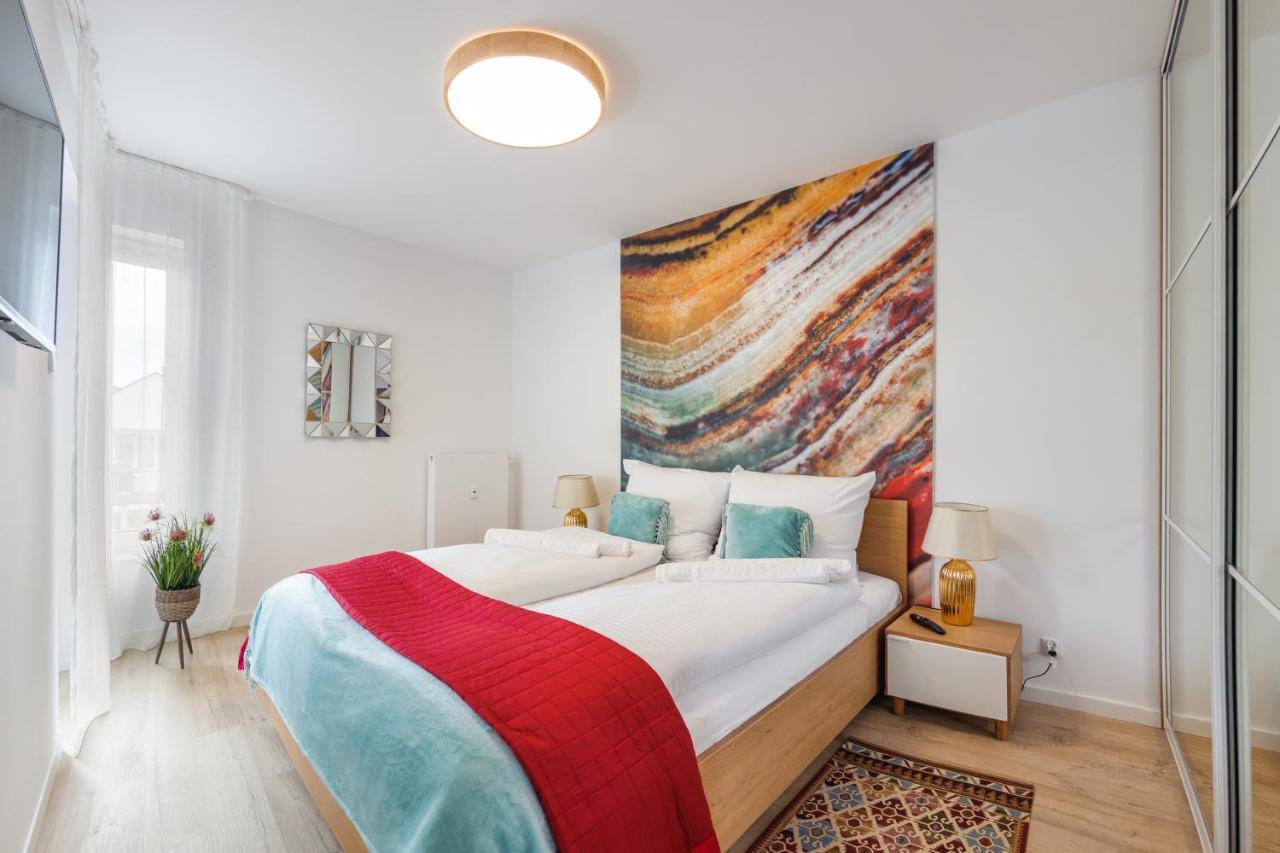 Apartamenty Sun & Snow Nadmorskie Tarasy Z Basenem Kołobrzeg Exterior foto