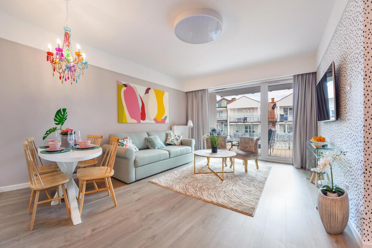 Apartamenty Sun & Snow Nadmorskie Tarasy Z Basenem Kołobrzeg Exterior foto